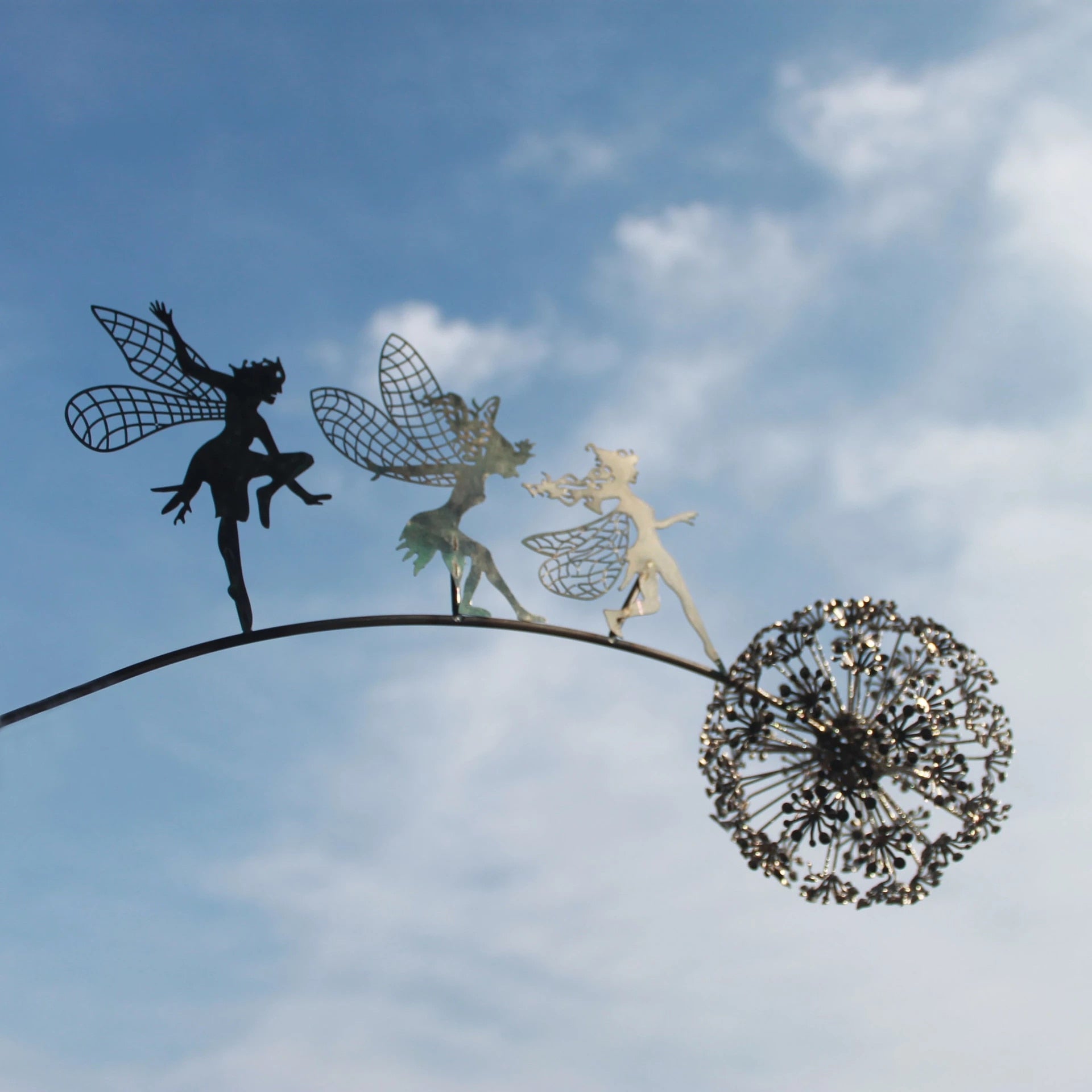 Decorazioni Giardino Metallo: Fate e Denti di Leone su Picchetto - immagine 3