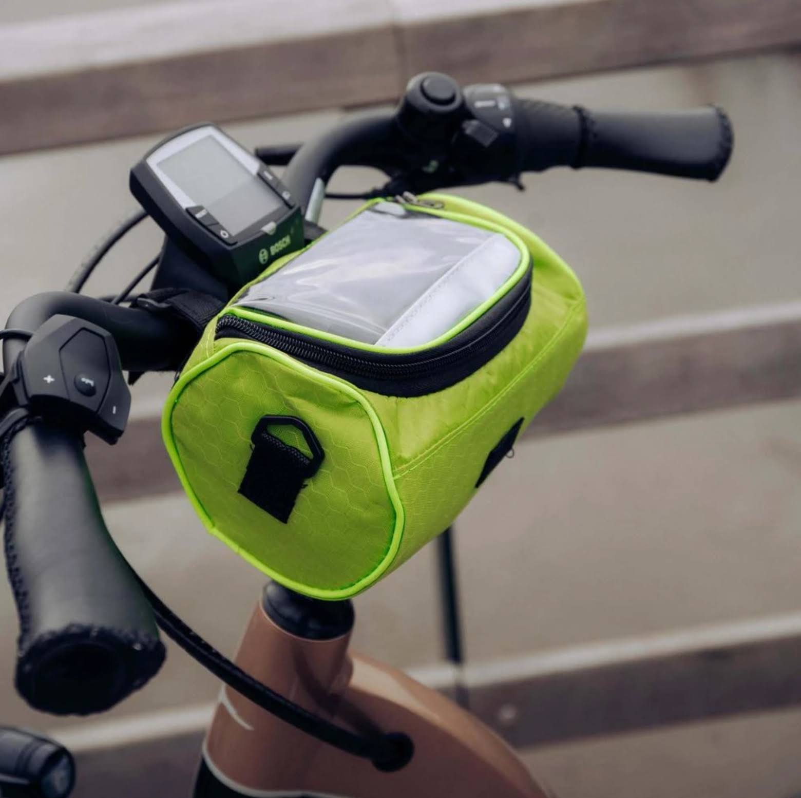 Borsa Bici Manubrio Touchscreen per Smartphone GPS - immagine 3